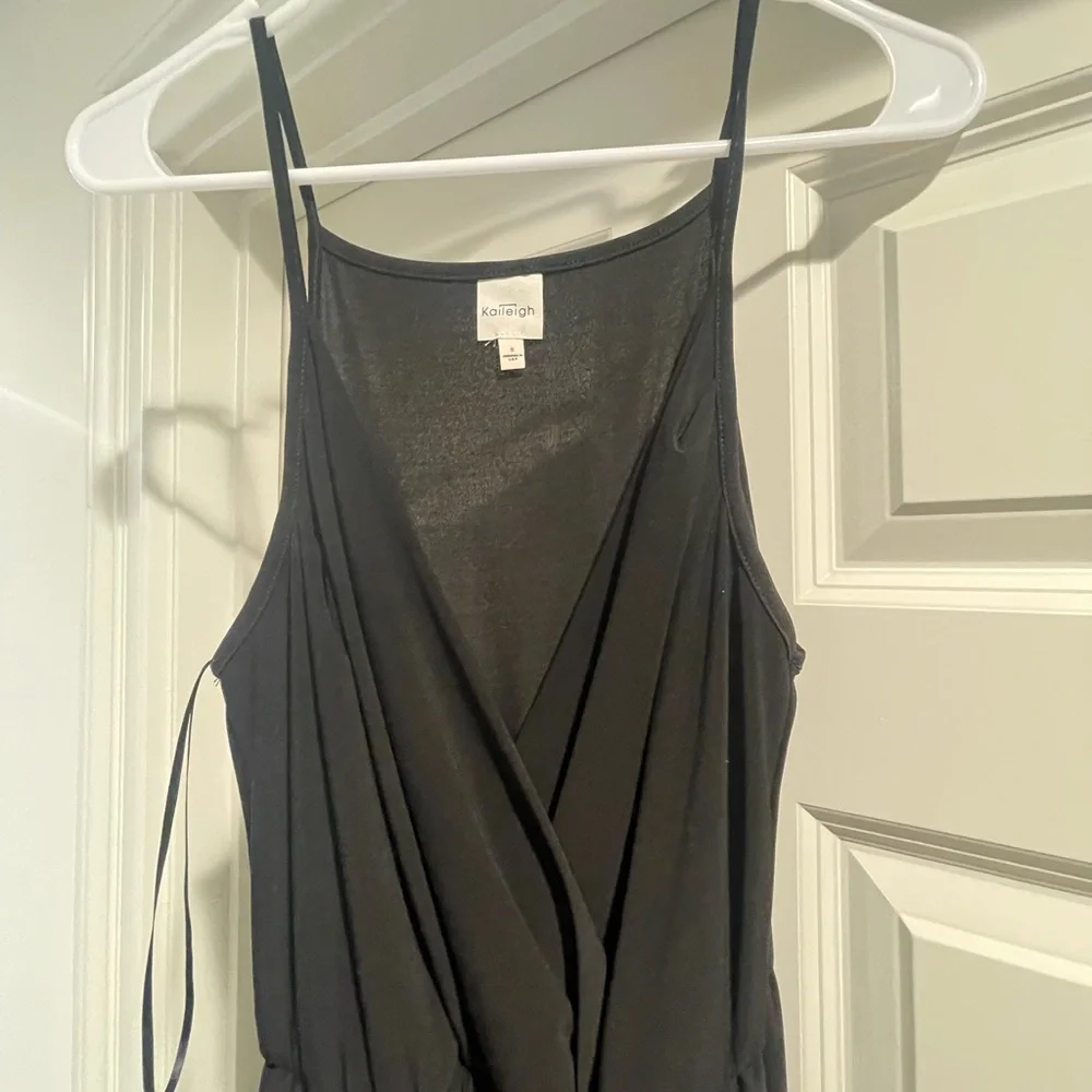 Elegant Black Jumpsuit - Picture 3 of 3